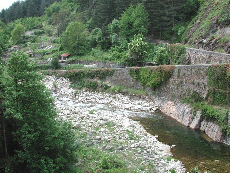 Aubenas, southern France.jpg 552.3K